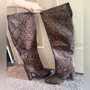 New Guess Brown/black Snakeskin Faux Leather Boots sz 6.5
